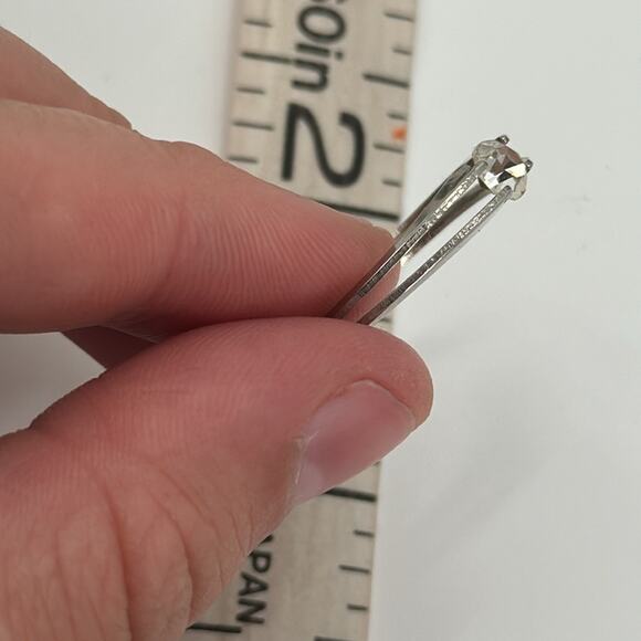 Simple stainless steel rhinestone ring size 10 - Picture 2 of 4